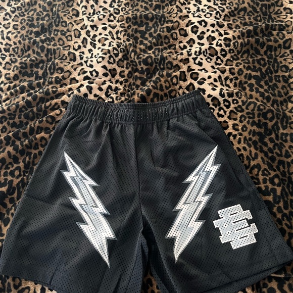 Eric Emanuel cyber Monday black and white shorts - Picture 3 of 4